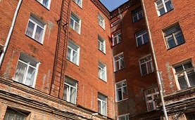 Многодетную семью из Перми выселили из квартиры за полумиллионный долг