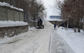 Механизированная уборка придомовой территории по адресу ул. Камчатовская, 5