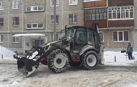Механизированная уборка придомовой территории по адресу ул. Моторостроителей, 12