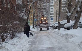Механизированная уборка придомовой территории по адресу ул. Коминтерна, 24