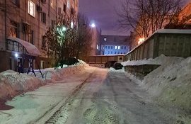 Механизированная уборка придомовой территории по адресу ул. Камчатовская, 5